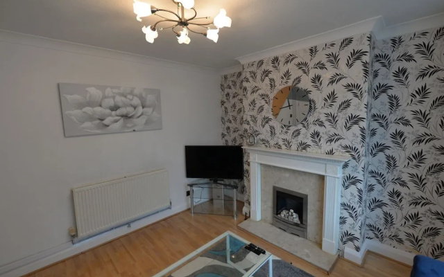 Boutique Hoiday Home In Coventry With Garden