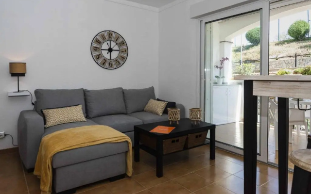 1205 JARDINS con PISCINA