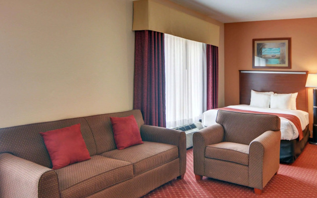 Quality Suites Near Cedar Creek Lake