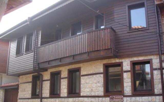 Отель Guest House Aja Несебр вид на фасад