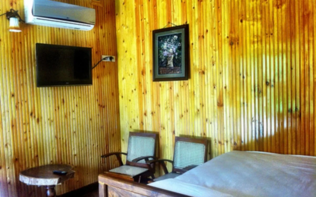 Lagoon Breeze Resort