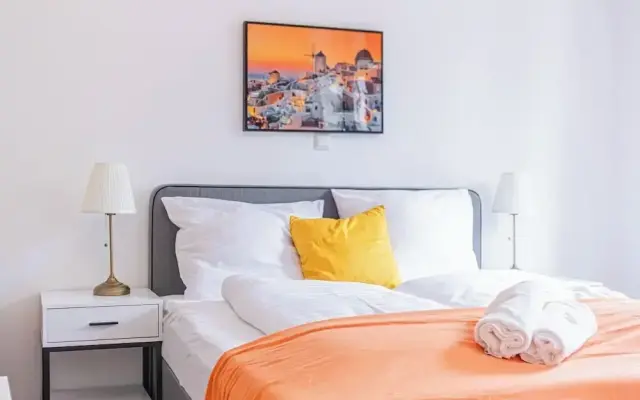Comfy 4BR Apt Near AKH Hospital WiFi