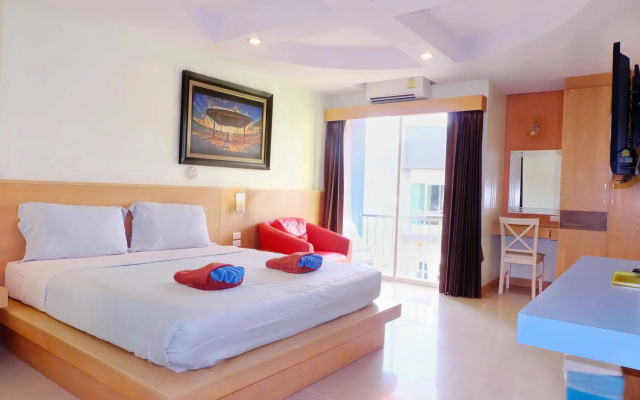 Patong Eyes Hotel