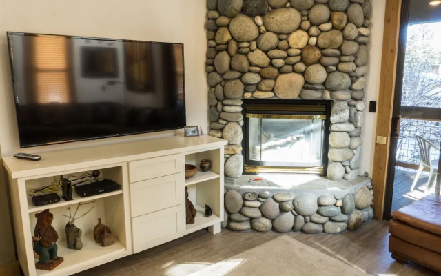 3132 Aspen Grove