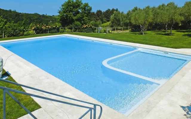 Apartment in Tuscany With Golf Course