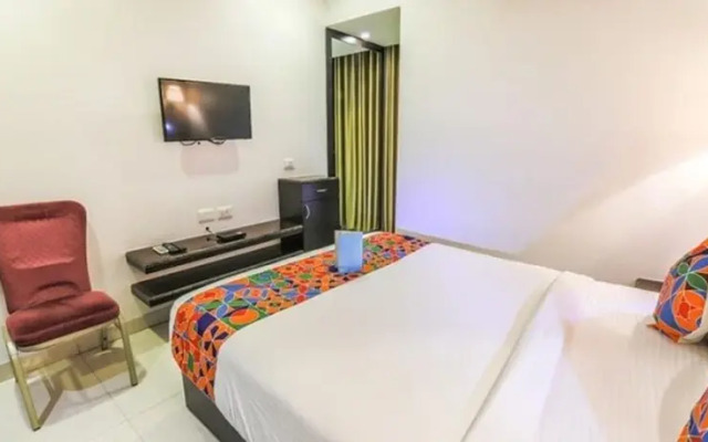 Fabhotel Singh Suites