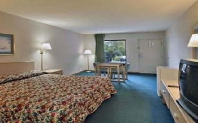 Отель Guest Inn Лейк-Сити комната для гостей