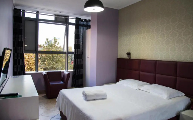 Hotel Relax