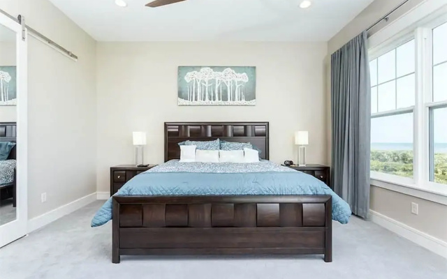 Hawks Cove - Six Bedroom Home
