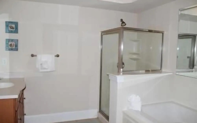 1012 Edgewater