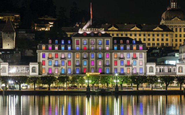 Отель Schweizerhof Luzern Швейцария, Люцерн - 1 отзыв об отеле, цены и фото номеров - забронировать отель Schweizerhof Luzern онлайн вид на фасад