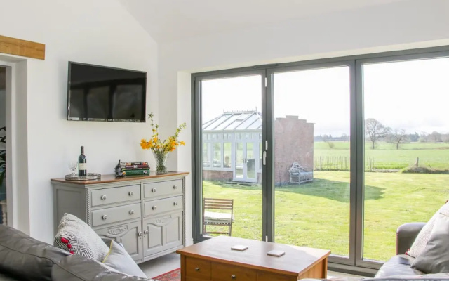 Vitula Cottage
