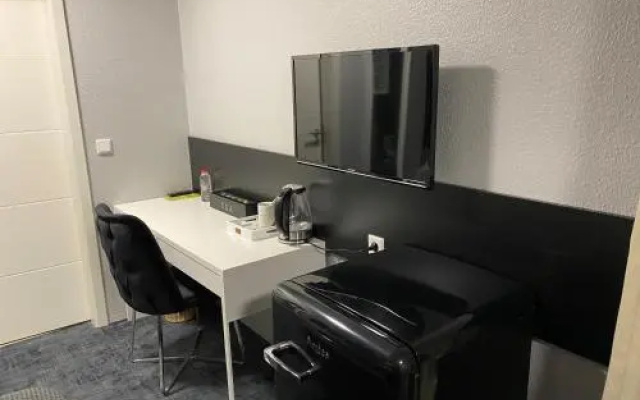 Hotel Deluxe