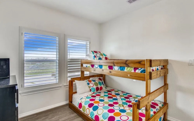 Kahala Beachfront by Ryson Vacation Rentals