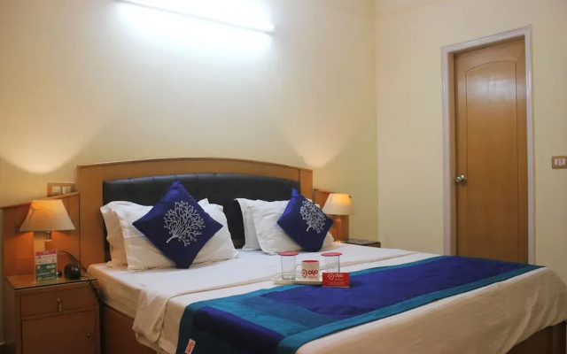OYO 439 Hotel Queens Inn
