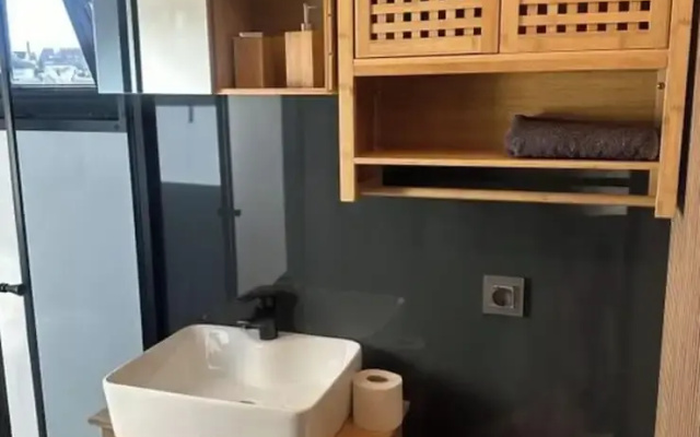 Premium Houseboat Blue Lagoon