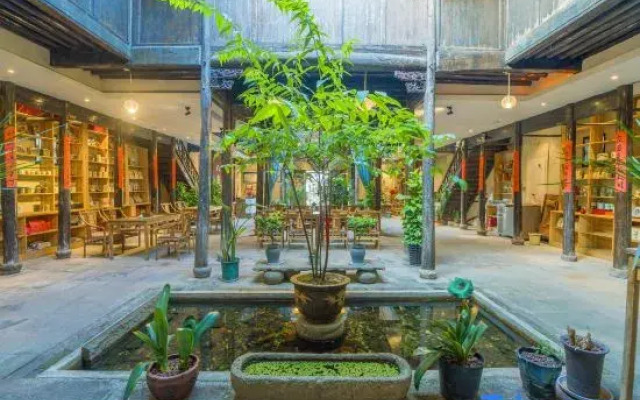 Lanxi Jiezi college fine bed and breakfast