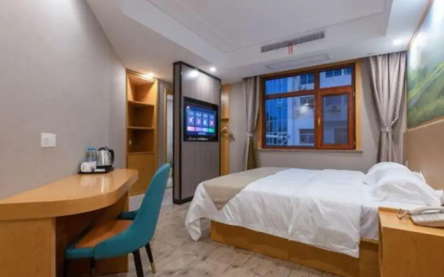 Shell Hotel Changzhou North Railway Station Global Harbor Metro Station