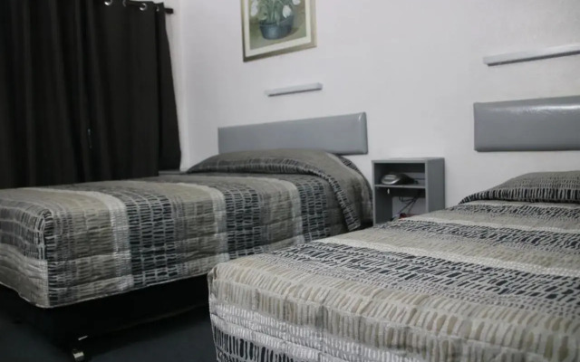 Grand Bundaberg Hostel