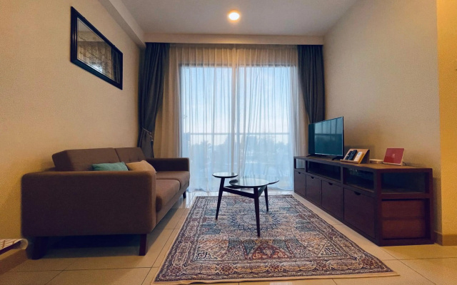 Heavenly@Timurbay - 2 Bedroom Poolfront Apartment