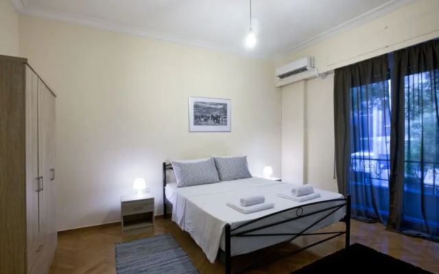 Three bedrooms apartment at the center of Athens