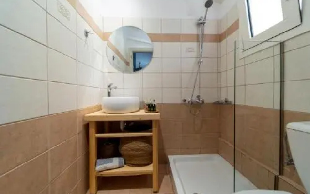 Helen's Studios & Apartments