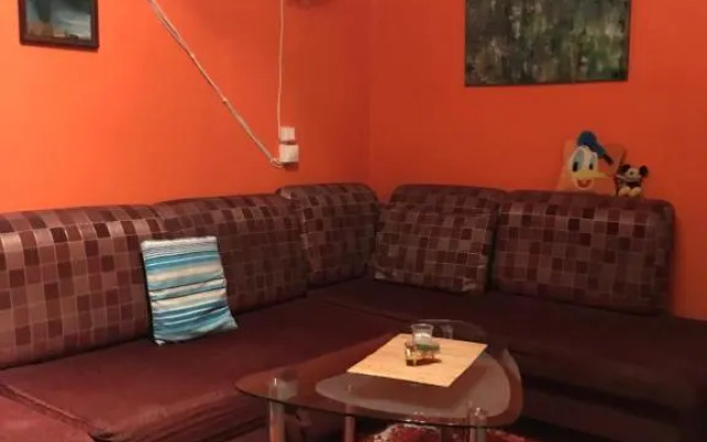 Cozy condo for up to 3 travellers, with kitchen and bath