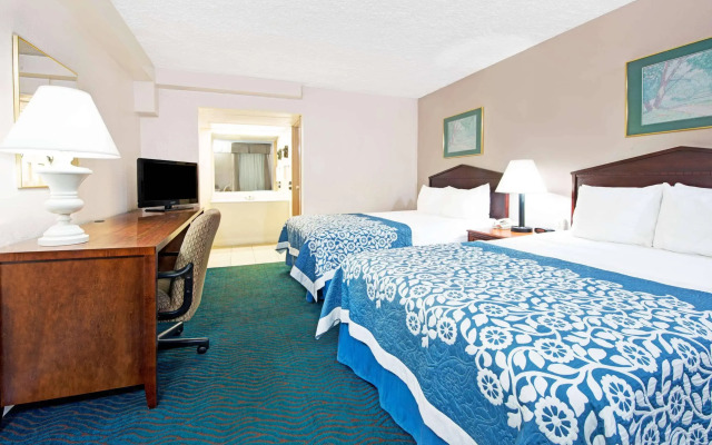 Days Inn by Wyndham St. Louis Lindbergh Boulevard