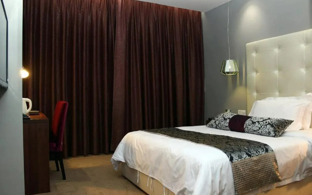 Gentleman Hotel