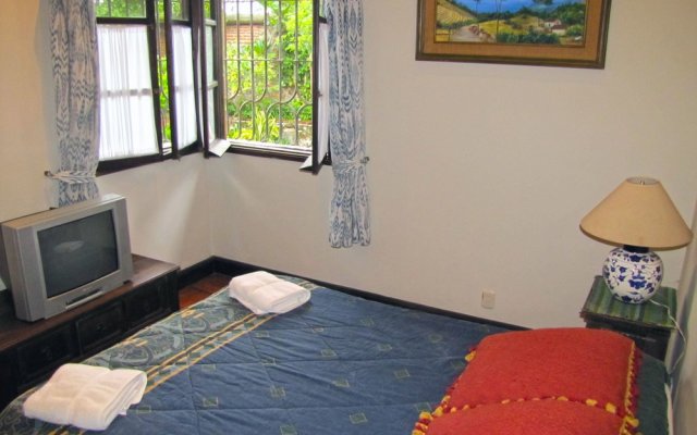 Suite La Chiquita in Antigua Guatemala, Guatemala from 43$, photos, reviews - zenhotels.com guestroom