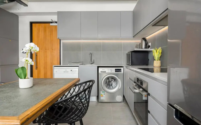 Stylish 1bed Secure Mountain Views