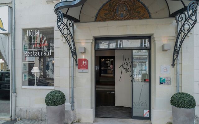 Отель The Originals Boutique, Hôtel Le Londres, Saumur (Qualys-Hotel) Франция, Сомюр - отзывы, цены и фото номеров - забронировать отель The Originals Boutique, Hôtel Le Londres, Saumur (Qualys-Hotel) онлайн вид на фасад