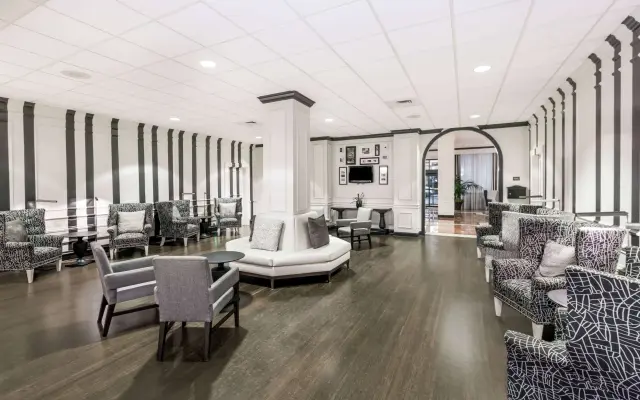 Wyndham Grand Jupiter at Harbourside Place