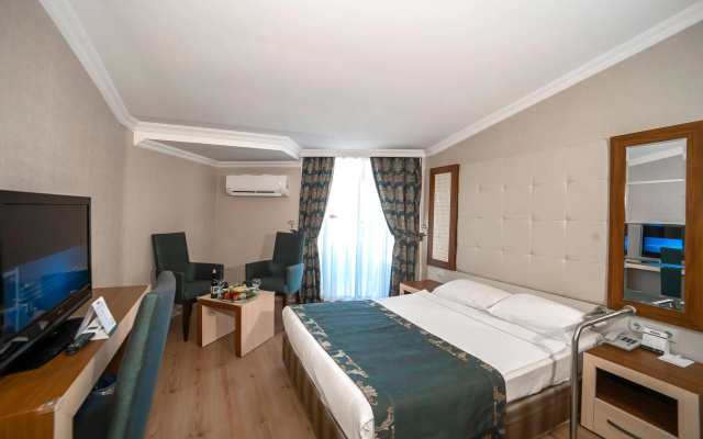 Beach Club Doganay Hotel
