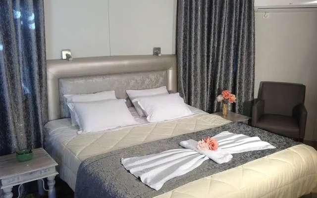 Chrissa Camping Rooms & Bungalows