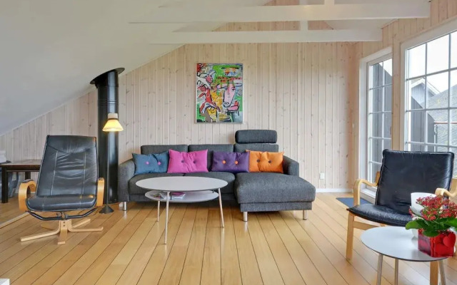 Tasteful Holiday Home in Hemmet near Sea