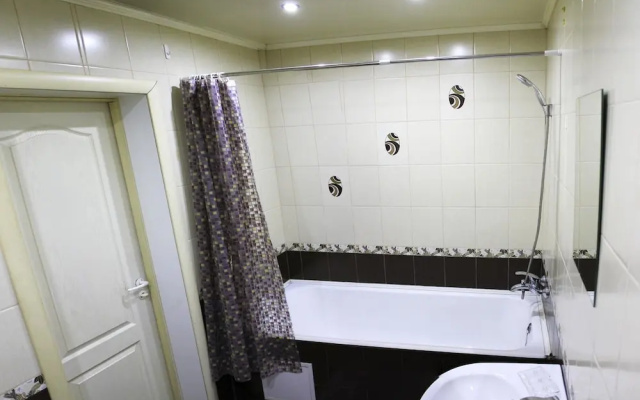 Dobrye Sutki Apartment on Trofimova 113