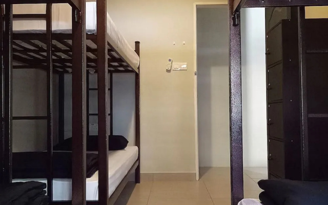 HOOD - Hostel