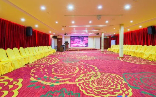 Linghang Garden Hotel (Shenzhen Daqianli Pingzhou Subway Station)