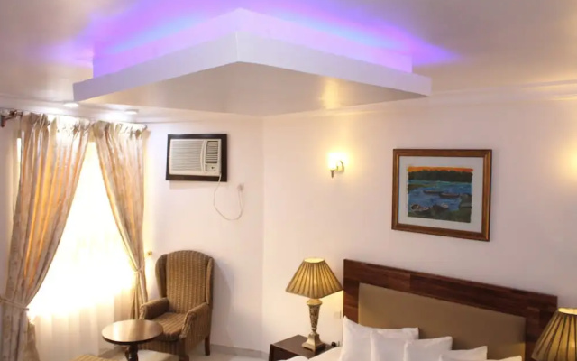 Dees Hotels
