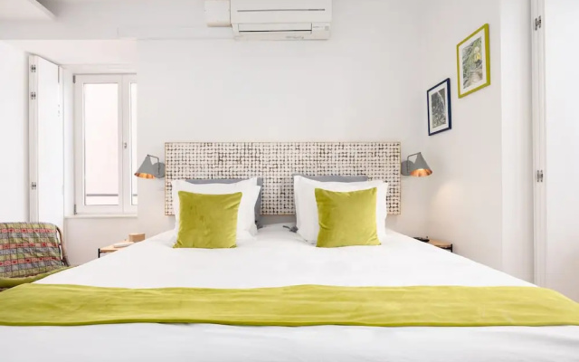 Lemonn Apartments