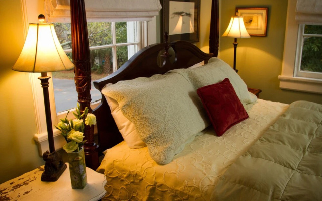 Lighthouse Inn Bed and Breakfast