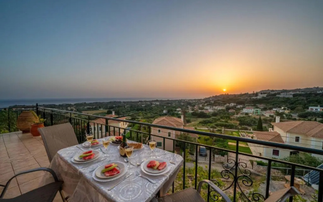 Dimitris Luxury Apartment