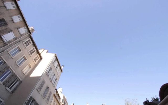 Quiet Apartment of 38m2 Bright with Pretty Terrace