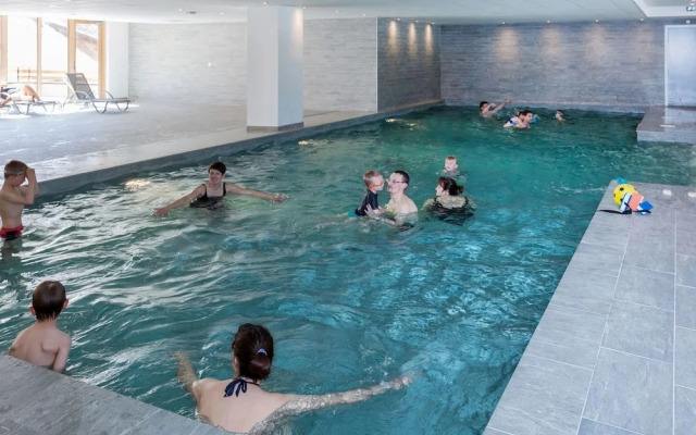 Chalet in Paradiski With Pool & Spa