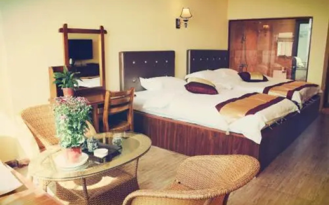 Sunshine Holiday Inn