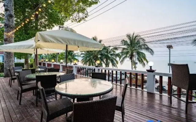 RimLay Beachfront Pool Villa 5 Bedroom