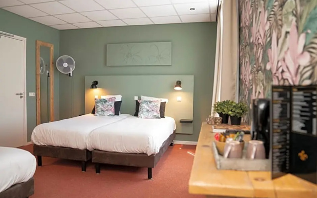 Hotel Flora