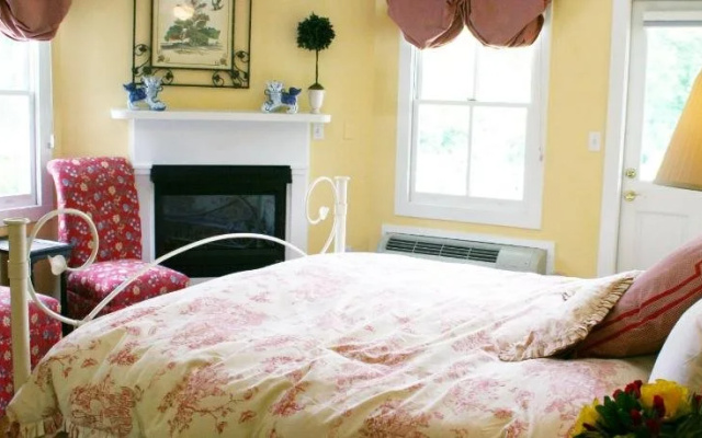 Five Gables Inn And Spa