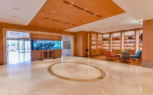 Century Star Holiday Hotel (The Ancient City of Shangqiu Nanjing Road)